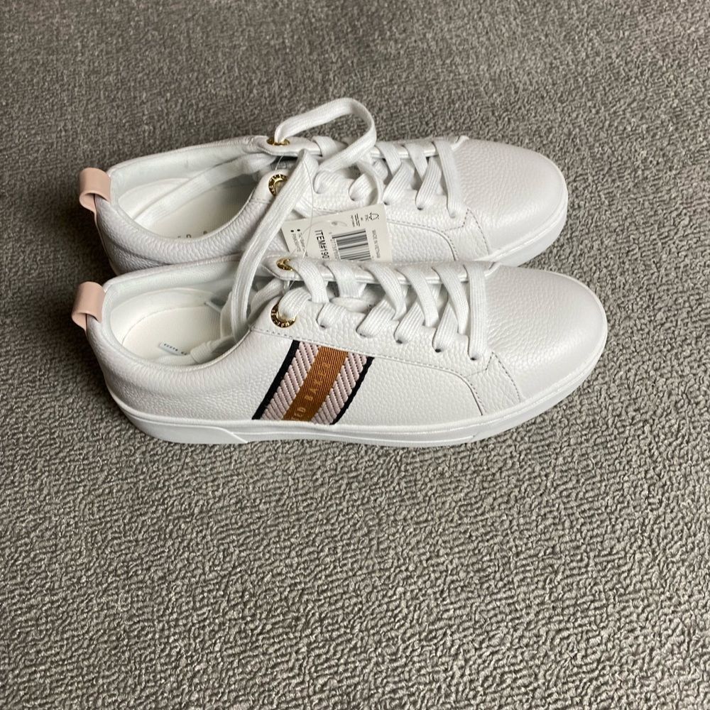 Ted Baker White Leather Sneaker W Pink Stripes Preppy Designer Quiet Luxury Chic